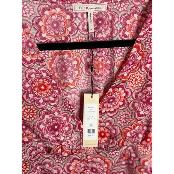 BCBGeneration Long Sleeve Top Fitted V Neck Cropped Blouse NEW M - Picture 5 of 8